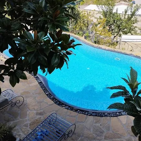 Turisalba בית הארחה *