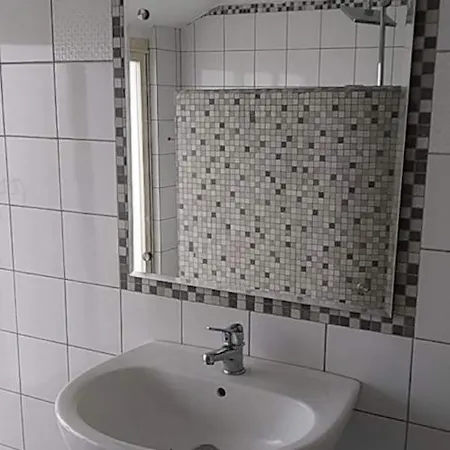 Turisalba 招待所 *